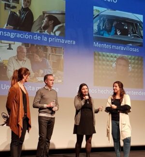 Anna Gras Instagram - Con @bladerunner_ig hemos entregado los premios del @festivalinclus de cine. Felicidades a todos los premiados y larga vida al cine… visca l’inclús! #goodfilmsmakeyourlifebetter @adrifsh #serjuradomola