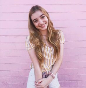 Actress Anna Harr HD Instagram Photos and Wallpapers August 2020