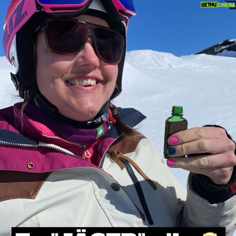 Anna Holmlund - 7.4K Likes - En ājƤgervilaā sĆ„klart 𤪠#jƤgermeister foto: @zandrafb
