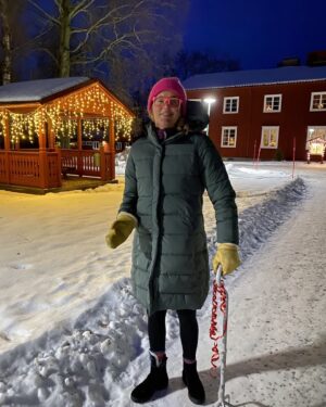 Anna Holmlund Instagram - Min typ av sovmorgon 😀 En morgonpromenad! Foto: @zandrafb #promenad #fornbyfolkhögskola