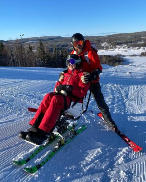 Anna Holmlund Instagram - Det här är också tider…..foto: @zandrafb #sidsjöbacken #biski