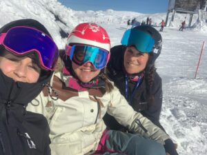 Anna Holmlund Instagram - Det är rätt bra ändå!  #åre #snowcart #gladpåsk
