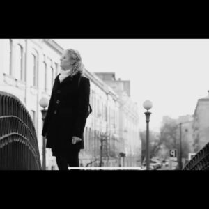 Anna Klinskaya Instagram - Привет🤍

Хочу сделать для тебя сюрприз и рассказать про проект, в котором приняла участие.💫

Моя любимая подруга и режиссёр  @meshangina - создатель очень интересной игры «ВЫБОР», в виде фильма. Где ты можешь сам выбирать как история пойдёт дальше и что произойдёт с персонажем.
Самое крутое, что в ней есть множество разных концовок и ты можешь выбрать любую.

Скачать приложение бесплатно для пользователей любого смартфона по ссылке: http://moviegamechoice.ru
(Оставлю в шапке профиля)

К тому же, у меня есть код для тебя, с которым ты можешь увидеть полную версию игры совершенно БЕСПЛАТНО!💫

Интересно?
Отмечай в комментариях своего друга и в пятницу выберу кому подарю код❤️