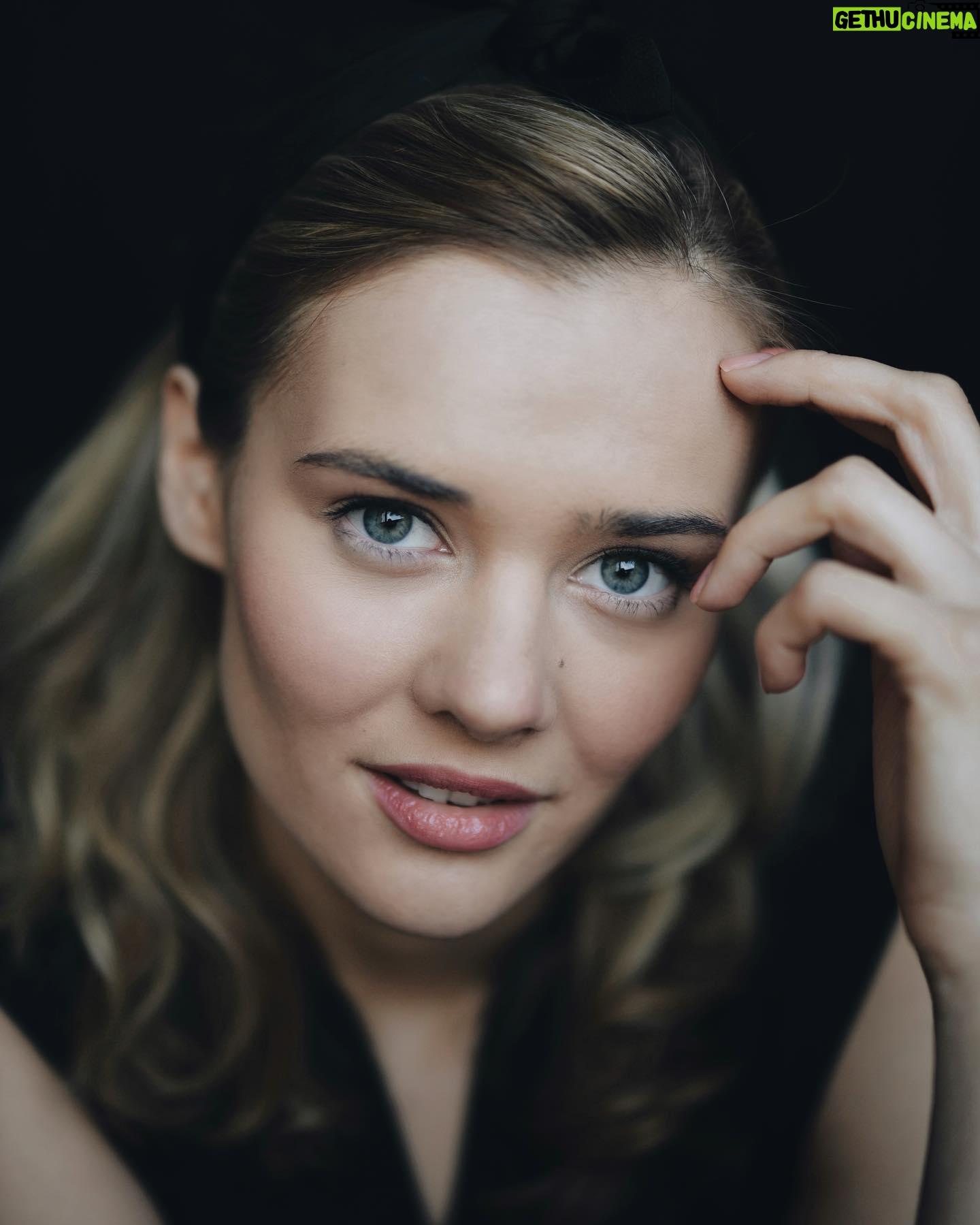 Anna Klinskaya - 631 Likes - ✨если бы счастье стало валютой, где бы вы работали?