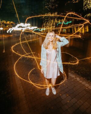 Anna Klinskaya Instagram - #PRO Настроение 💫

💫Настроение -это твой выбор, твоя ответственность.

☁️Если у тебя плохое настроение, скорее всего, ты погряз в прошлом, в проблемах и не живешь настоящим. 
Не чувствуешь место, время и обстоятельства вокруг. 
Не понимаешь себя, своё тело и состояние.

☀️Попробуй ощутить себя, расслабься, почувствуй силу и энергию момента «сейчас», ты будешь очень удивлён, как изменится твоё состояние ;)
