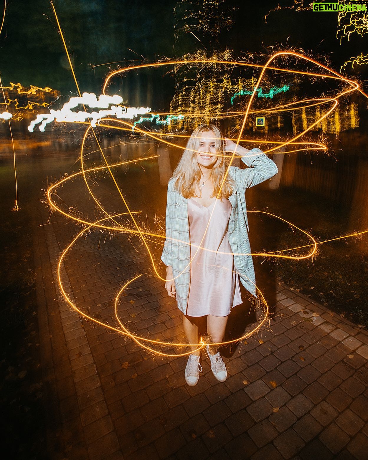 Anna Klinskaya - 554 Likes - #PRO Настроение 💫
💫Настроение -это твой выбор, твоя ответственность.
☁️Если у тебя плохое настроение, скорее всего, ты погряз в прошлом, в проблемах и не живешь настоящим.
Не чувствуешь место, время и обстоятельства вокруг.
Не понимаешь себя, своё тело и состояние.
☀️Попробуй ощутить себя, расслабься, почувствуй силу и энергию момента «сейчас», ты будешь очень удивлён, как изменится твоё состояние ;)