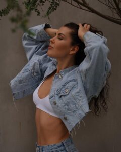 Actress Anna-Lea Mende HD Instagram Photos and Wallpapers June 2021