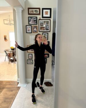 Anna Maiche Instagram - Went from not being able to run more than 2 minutes to running over an hour and now this is my entire personality