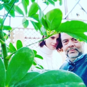 Anna-Maria Papaharalambous Instagram - Τι κρύβεται μέσα στις φυλλωσιές #withmydirector @spirosmichalo @epistrofi_ant1 #shooting #greenisallaround 💚