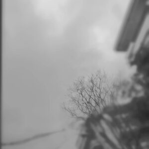 Anna-Maria Papaharalambous Instagram - Μαύρη μαυρίλα.... #winteriscomming #beware #crazyspring #waitingforthesun😰
#goodmorningworld #καλημερουδια