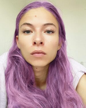 Anna Okuneva Instagram - От нечего делать уже не знаешь, что с собой сделать )))
Хорошо, что «нечего делать» - это временно.
Хорошо, что чтобы с собой «что-то сделать» есть фильтры )))
Enjoy
