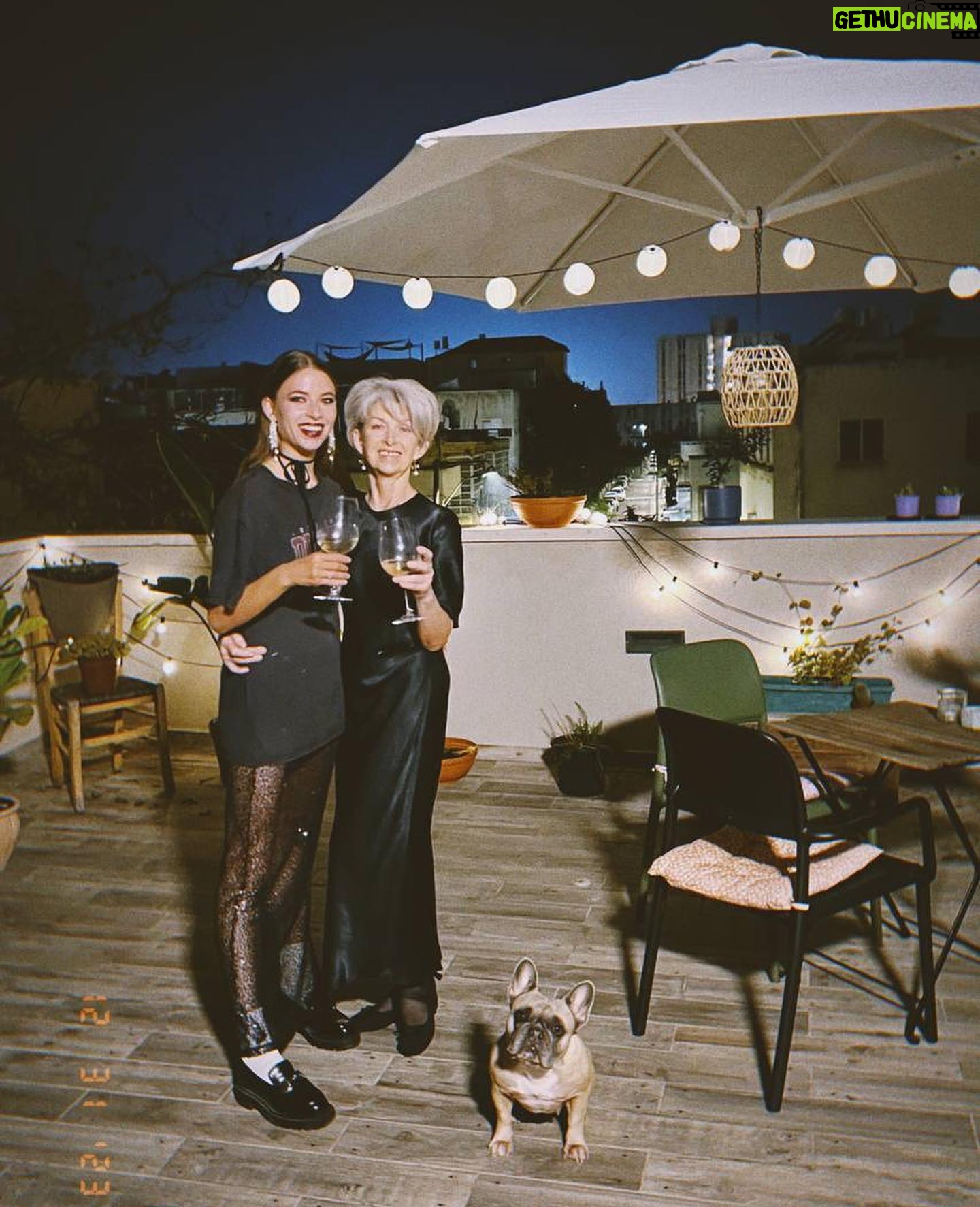 Anna Okuneva - 538 Likes - Happy new year, guys 🫶🏻