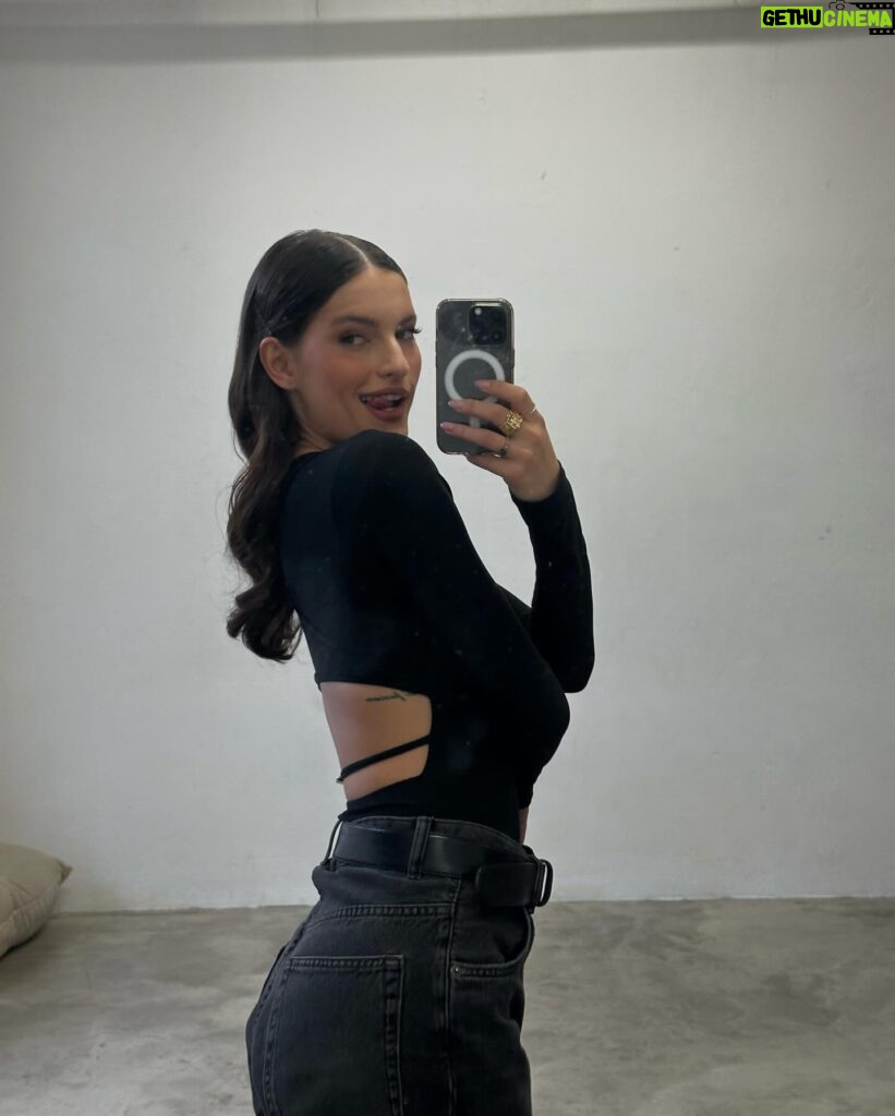 Actress Anna Riebauerová HD Instagram Photos and Wallpapers April 2024 ...