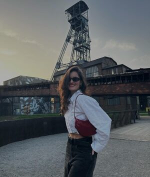 Anna Riebauerová Instagram - felt like its Colours of Ostrava again🤘🏼. 

*toulky před show. dnes opět!💃🏻