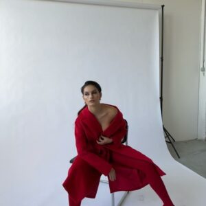 Anna Riebauerová Instagram - red as an attitude🍷

@nikola_elefant_photographer 
@panasonica 
@puremodel 
🫶🏻

#photo #model #red #outfit #style #modeling #photoshoot #feminine #captured