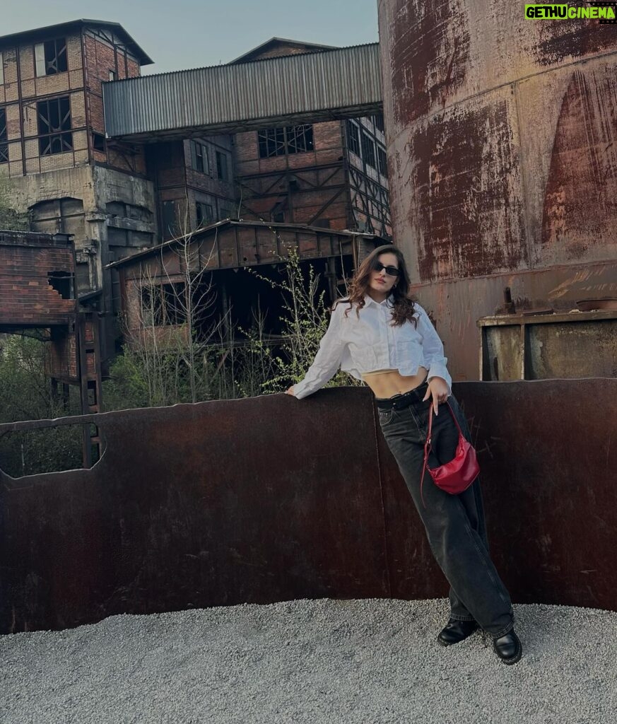 Actress Anna Riebauerová HD Instagram Photos and Wallpapers June 2024 ...