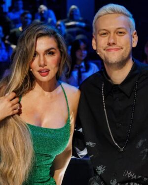 Anna Sedokova Instagram - Это могли бы быть мы с тобой, но это «Не игры» 
Смотрим в VK по ссылке у меня в сториз и листаем карусель . Там последние фото просто прелесть и мимими . Спасибо за приглашение @anton.shastoon @pozov  Хорошо поиграли @saper11  Еще будем ?