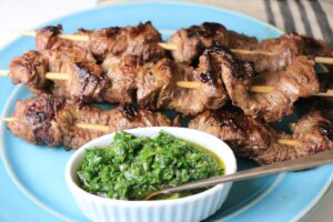 Anna Vocino Instagram - * Tag your BFFs, who need to see this
It's Steak Season! These Skirt Steak Skewers are paired with my homemade Chimichurri and are a crowd pleaser! Easy weeknight or weekend meal! #steak #easymeal Available in Eat Happy Cookbook! http://amzn.to/2gBvgXt

Link in Bio

#food #instagram #love #celiac #lowcarbrecipes #photography #glutenfree #photooftheday

Organic Spice Mixes and Marinaras at Eat Happy Kitchen
EatHappyKitchen.com 🍅🌿🥩🌮