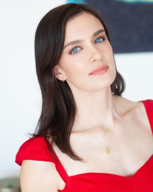 Anna Wood Instagram - My first headshots in YEARS and here’s what they’re serving:

1. MILF realness
2. Healthy skepticism 
3. I’ve got a secret & you don’t know what it is. (IYKYK)
4. What’s the age cap for “ingenue”?
5. You’ve gorgeous tits but I’m going to maintain respectful eye contact. 

Thank you so so much to the über talented @tim_geaney. 📸