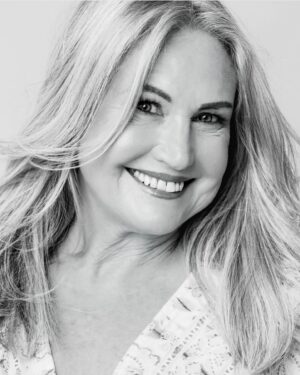 Anneline Kriel Instagram - #missworld1974_annelinekriel #finessvoelgoedtydskrif