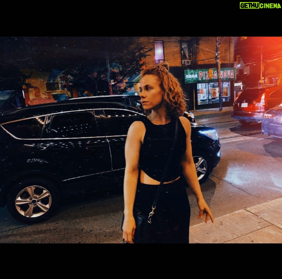 Annie Briggs - 662 Likes - ||LOOK BOTH WAYS||