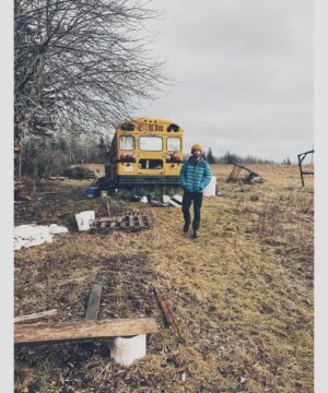 Annie Briggs Instagram - (b u s s•i t)