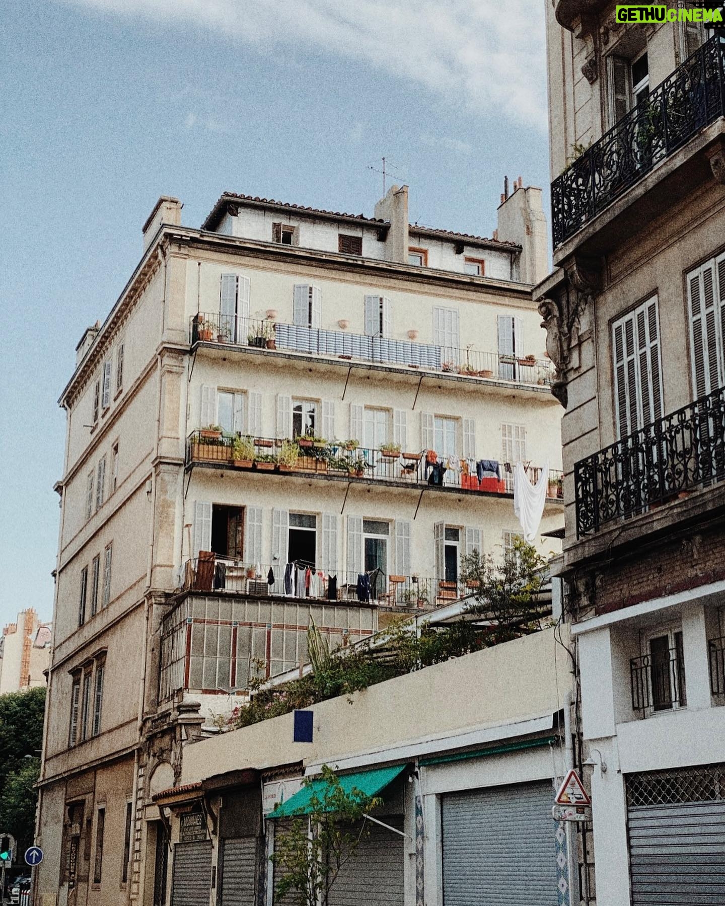 Annie Briggs - 213 Likes - ((au revoir))