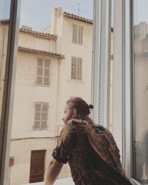 Annie Briggs Instagram - ((au revoir))