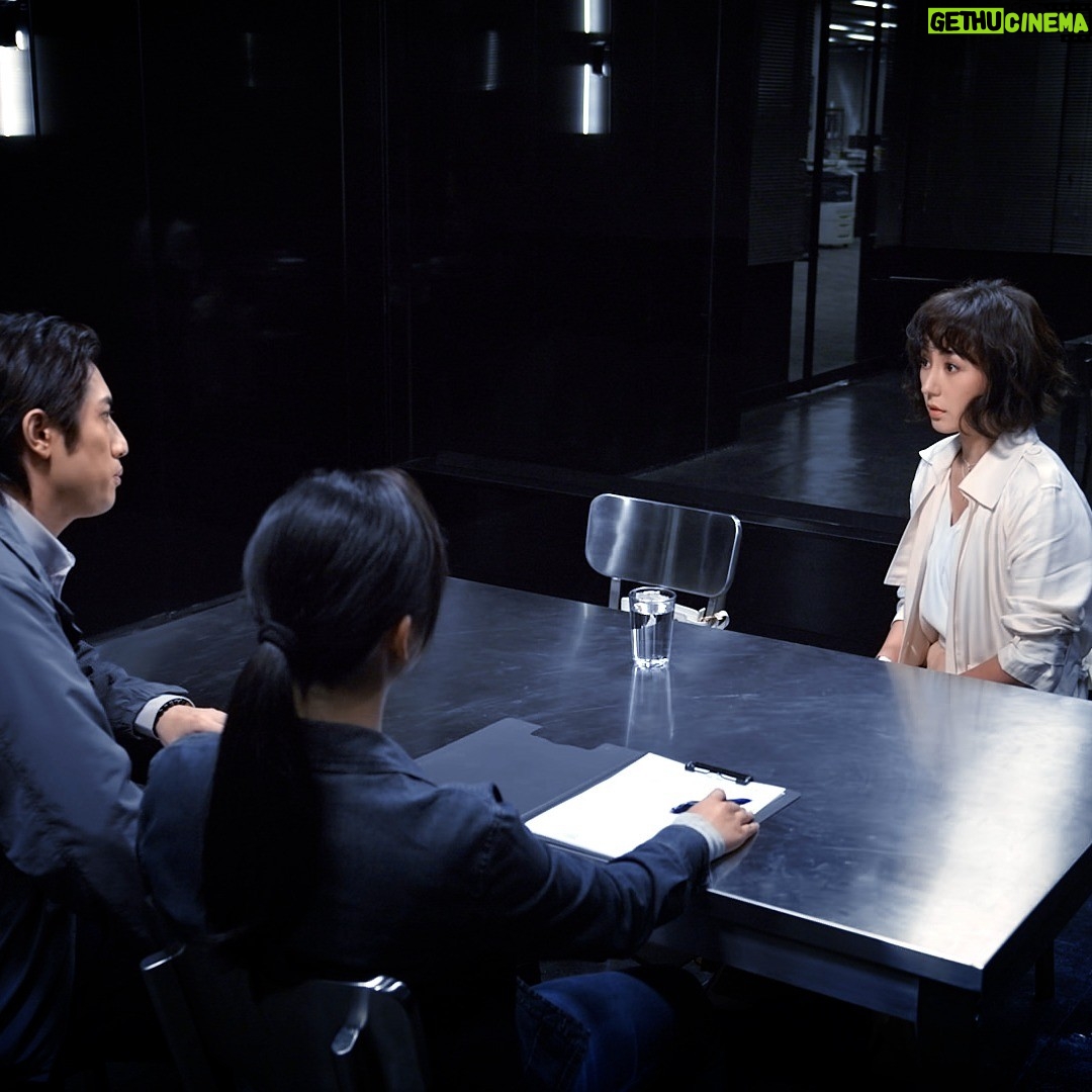 Annie Liu - 267 Likes - 星期一至五 99台 9:30 PM 大家準時收看
#ViuTV原創劇 #MakerVille #冥冥之中