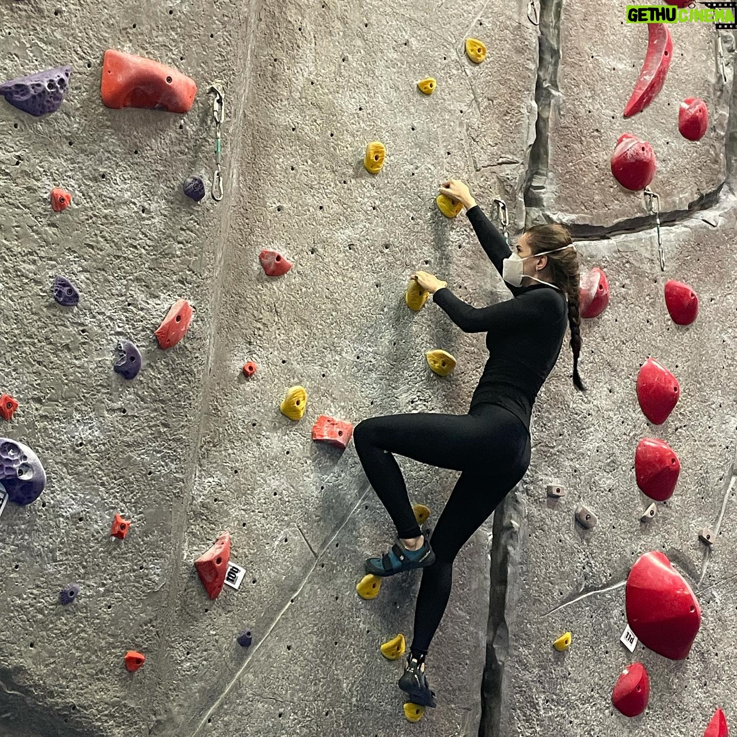 Annika Pampel - 358 Likes - Danielle looks like she is #murdering that #wall :) #indoor #climbing … always #remember kids, buckle in and be #safe