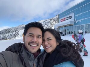 Annisa Pagih Instagram - Whistler trip 2023 vs 2013 ❄️ Grow old with you 🤍 @timmatindas (let’s take it slow though 🤪)
•
•
•
#whistler #tenyearchallenge #canada #whistlerblackcomb #vancouver #indonesianinvancouver