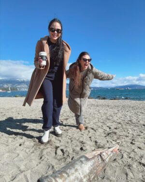 Annisa Pagih Instagram - Beach. sun. best friend. London fog. GRATEFUL. It’s been quite the journey: Here’s to embracing the next chapter and cherishing the beautiful souls we’ve met along the way. ☀️🌊💖 #bye35 #hello36 🎂