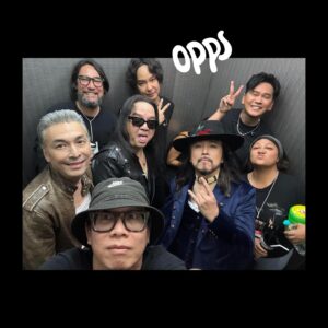 Anon Saisangcharn Instagram - นี่ลิฟท์หรือตู้สติ๊กเกอร์ค่ะทุกคน…เบื้องหลังความสนุกที่ 100 Hit อิมแพค อารีนา…ดูสิวันนี้จะมากลุ่มไหนอีก