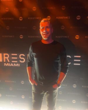 Ant Anstead Instagram - Now THAT was a chaotic 48 hours of planes, trains and automobiles!! 03:30am Saturday to get Miami for the F1 race and back home and in bed by 03:00am Monday! And…. Can’t remember the last time I went to a nightclub…. 

Epic race! Great work Lando! And points on the board for @alpinef1team 

What. A. Weekend!! 

X