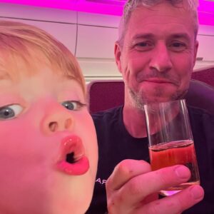 Ant Anstead Instagram - Fun times with Fam back in Blighty!!! 🇬🇧
Hudzo selfie mode 😂
Till the next time x
