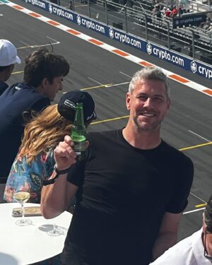 Ant Anstead Instagram - Now THAT was a chaotic 48 hours of planes, trains and automobiles!! 03:30am Saturday to get Miami for the F1 race and back home and in bed by 03:00am Monday! And…. Can’t remember the last time I went to a nightclub…. 

Epic race! Great work Lando! And points on the board for @alpinef1team 

What. A. Weekend!! 

X