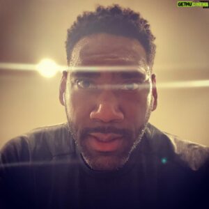 Anthony Alabi Instagram - 4:30am wake up. #mondaymotivation 

It’s not easy, but it’s worth it.