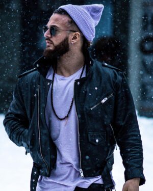 Anthony Amar Instagram - ❄️💜 alors ? On valide ? Votre avis sincèrement...
___
#style #ootd #luxembourg #beardstyle #photooftheday