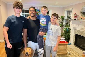 Anthony Bowens Instagram - How I Roll

SWIPE to the end for something cute 🐶