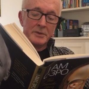 Anthony Daniels Instagram - To celebrate SWD I’m reading from my book about the day the whole adventure began for me. Please enjoy.
#iamc3po #iamc3potheinsidestory @dkbooks @dkbooksus @dkbookscanada #c3po #starwars #maythe4thbewithyou