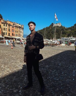 Anthony De La Torre Instagram - Dear Genoa, 
thank you for pesto. 
Love, Anthony.