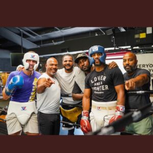Anthony Dirrell Instagram - The team, it’s almost go time can’t wait #teamdirrell #dirrellschancefoundation #dirrellboys @andredirrell @kronksugarhill @vladimir_shishkin_76 @bb_hudson @delraybeachboxingclub