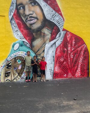 Anthony Dirrell Instagram - My boys went to see me today 🙏🏽🙏🏽 it’s a blessing that I can say I achieve my goal since I was their age #teamdirrell #dirrellschancefoundation #dirrellboys
