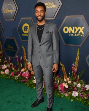 Anthony Hill Instagram - Disney Emmy Afterparty 

Stylist: @anthilll 
Grooming: @anthilll 
Selfie 📷: @anthilll 

#Emmys
📸: Frank Micelotta/Disney