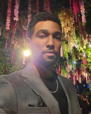 Anthony Hill Instagram - Disney Emmy Afterparty 

Stylist: @anthilll 
Grooming: @anthilll 
Selfie 📷: @anthilll 

#Emmys
📸: Frank Micelotta/Disney