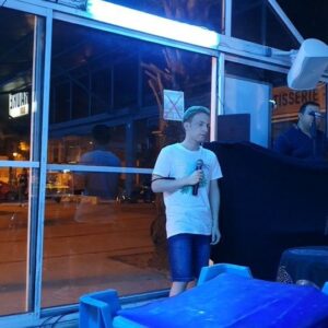 Anthony Lyricos Instagram - quand on me chauffe pour faire un karaoke et terminer la soirée ♥️🤣🤣