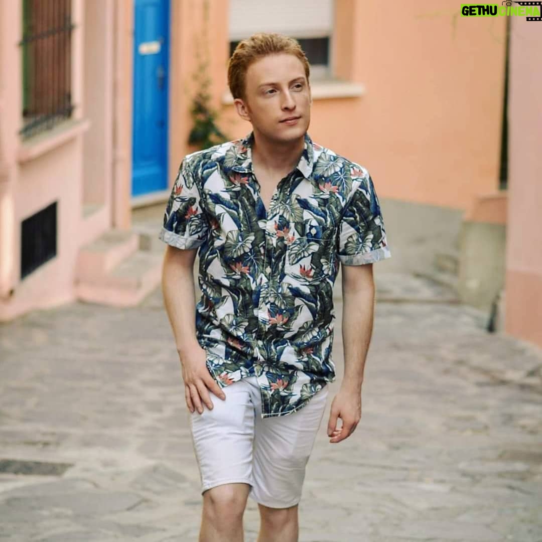 Anthony Lyricos - 4K Likes - Meme si il m'arrive de me tromper quelques fois ... même si j ai été déçu mille et une fois , je continue à croire que dans ce monde il y a des bonnes personnes...❤ je veux avoir encore le courage de rêver juste un peu ...🌌 #lpdla7