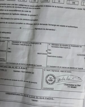 Anthony Lyricos Instagram - Et voilà, après 30 heures de cours et bcp d'entraînement avec mon super moniteur @autoecolesafetydriving , je suis heureux d'avoir obtenu mon permis de conduire 🚦🚗😍 J ai longtemps tardé pour l'avoir, faute de moyens à certains moments de ma vie ... mais le principal c'est de l'avoir au BON moment ! Il n'y a pas d'âge comme on veut nous faire croire , l'important c'est d'y arriver et de continuer a croire en soi ❤️