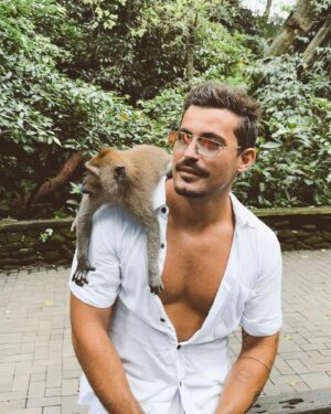 Anthony Matéo Instagram - Malin comme un singe 🐵 #bali #monkeyforestbali