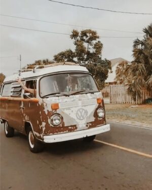 Anthony Matéo Instagram - I chose freedom 🚍☮️